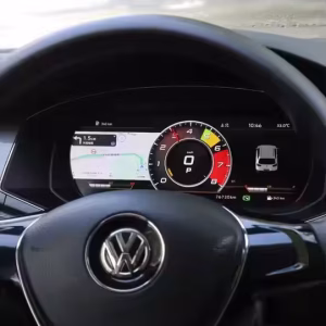 Установленный Volkswagen Passat цифровой приборной панели 2016 2017 показывая 12.3 дюйма IPS LCD приборной панели в кабине